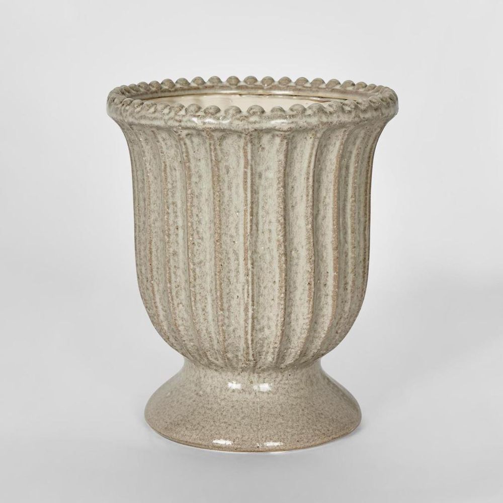 Leakproof watertight design, waterproof vessel suitable for floral display